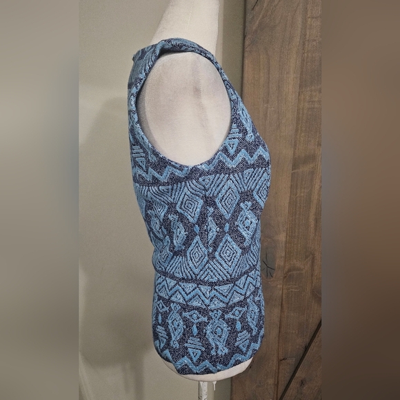 J. MCLAUGHLIN Tania Sleeveless Crewneck Jaquard Fitten Top In Navy/blue. XS - Picture 6 of 10